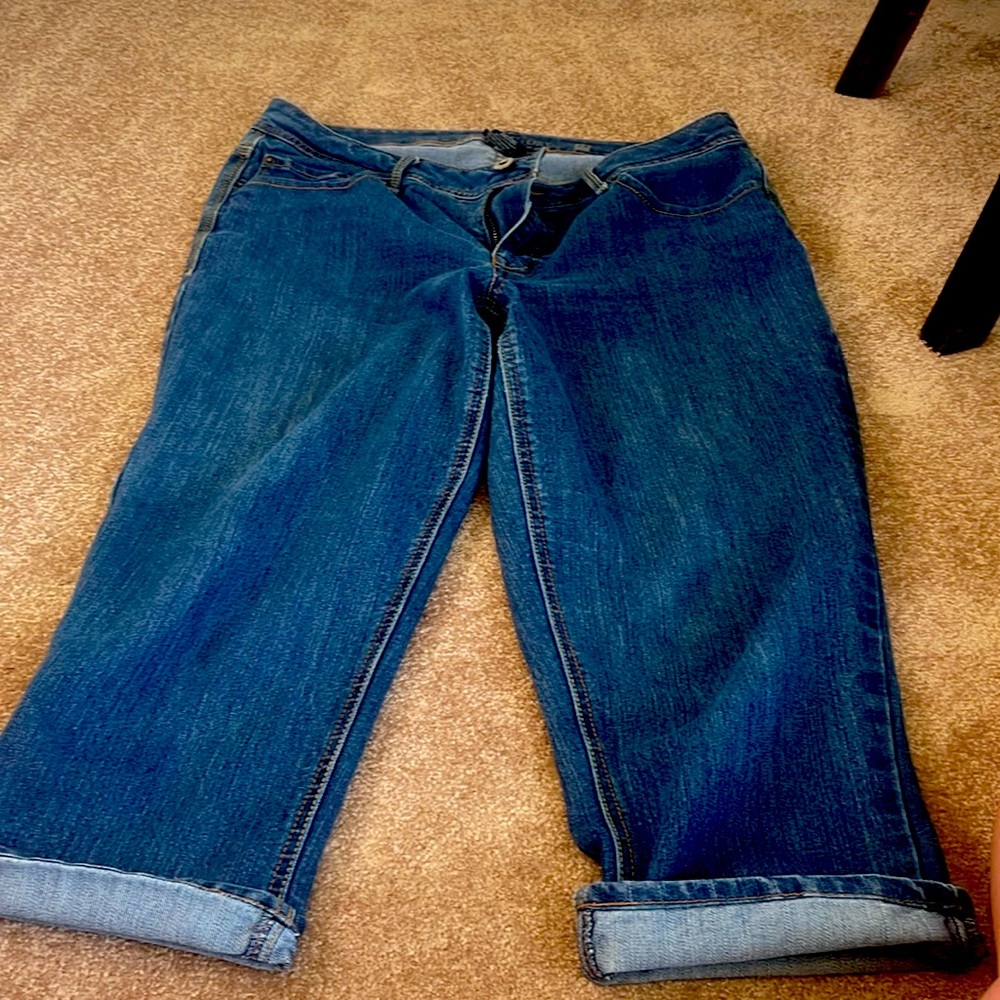 Women’s Capris